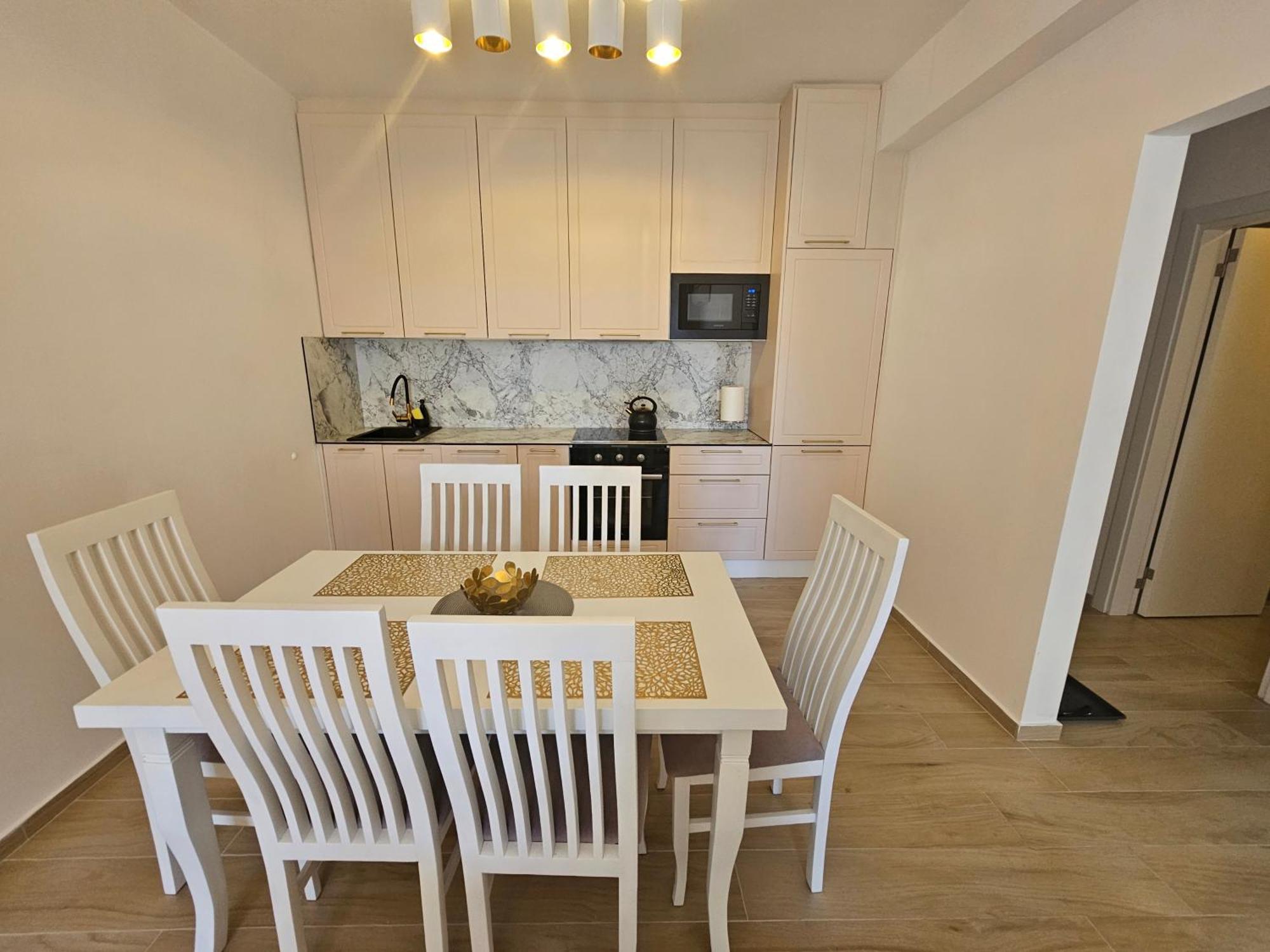 Jusal Sea View Apartment Sarandë Eksteriør bilde